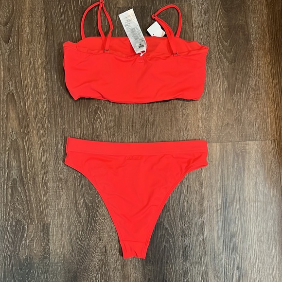 NWT Billabong swimsuit - Picture 2 of 2